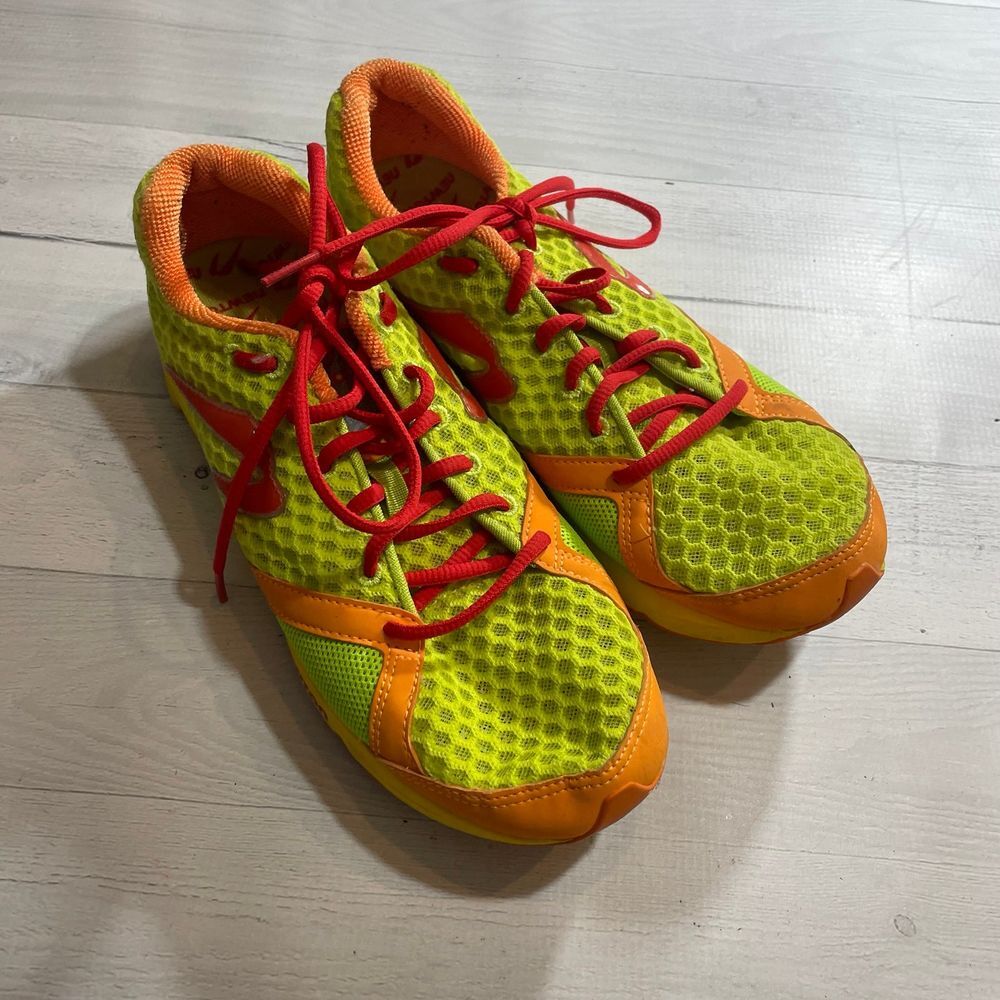 Newton Men's Distance Running‎ Shoe mens size 8 yellow